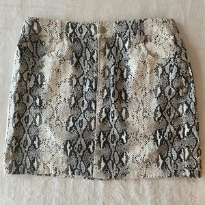 Cotton Candy LA Denim Black Grey Snakeskin Print Mini Skirt Size Large